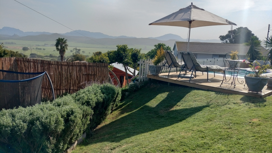 5 Bedroom Property for Sale in Fraaiuitsig Western Cape